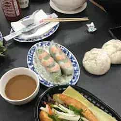 Vietnamese Fresh Spring Rolls (Goi Cuon)